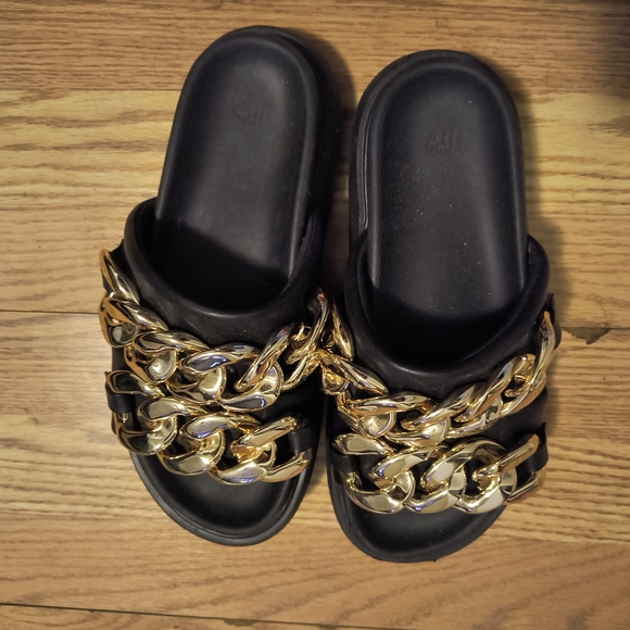 Black Slides with Gold Chain Detail - Picture 1 of 4